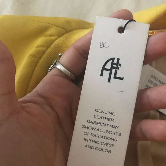 New leather jacket 🐝 - Picture 3 of 4